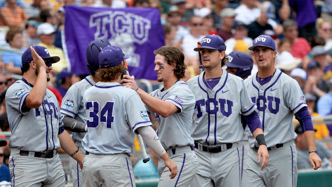 TCU takes advantage of LSU starter's struggles